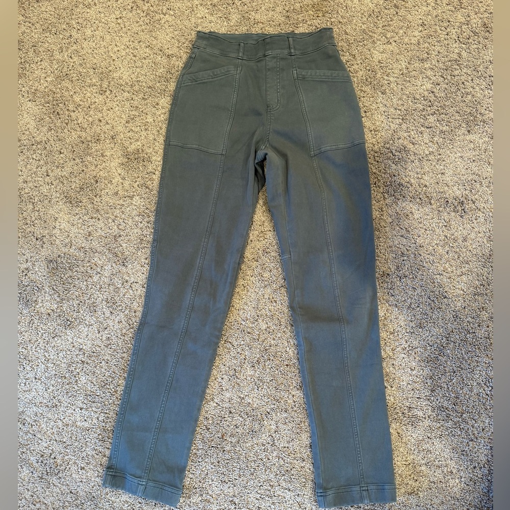 Spanx pants, size small